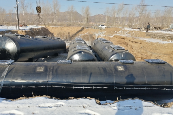 不同材質(zhì)的農(nóng)村污水處理設(shè)備優(yōu)缺點(diǎn)介紹！