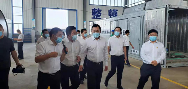 朝陽市委副書記、市長謝衛(wèi)東蒞臨一諾環(huán)保產(chǎn)業(yè)園考察并指導(dǎo)工作